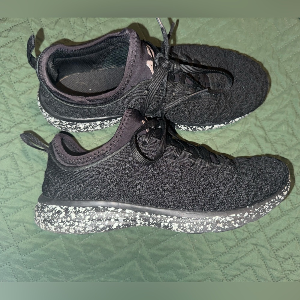APL Sneakers